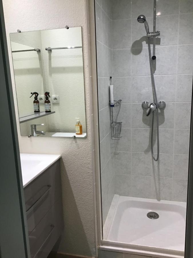Superbe Appartement A Uzes Avec Place De Parking ภายนอก รูปภาพ