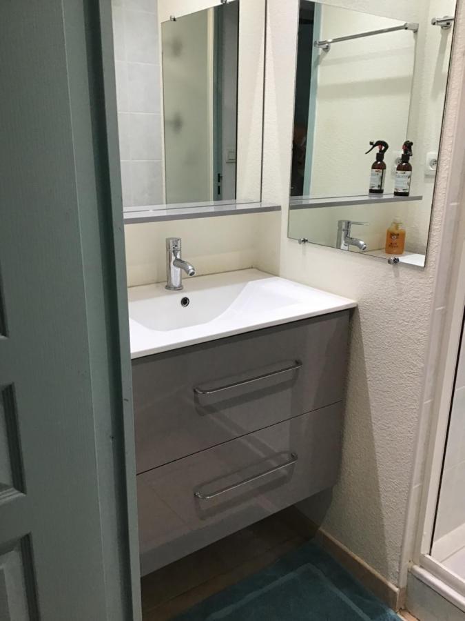 Superbe Appartement A Uzes Avec Place De Parking ภายนอก รูปภาพ