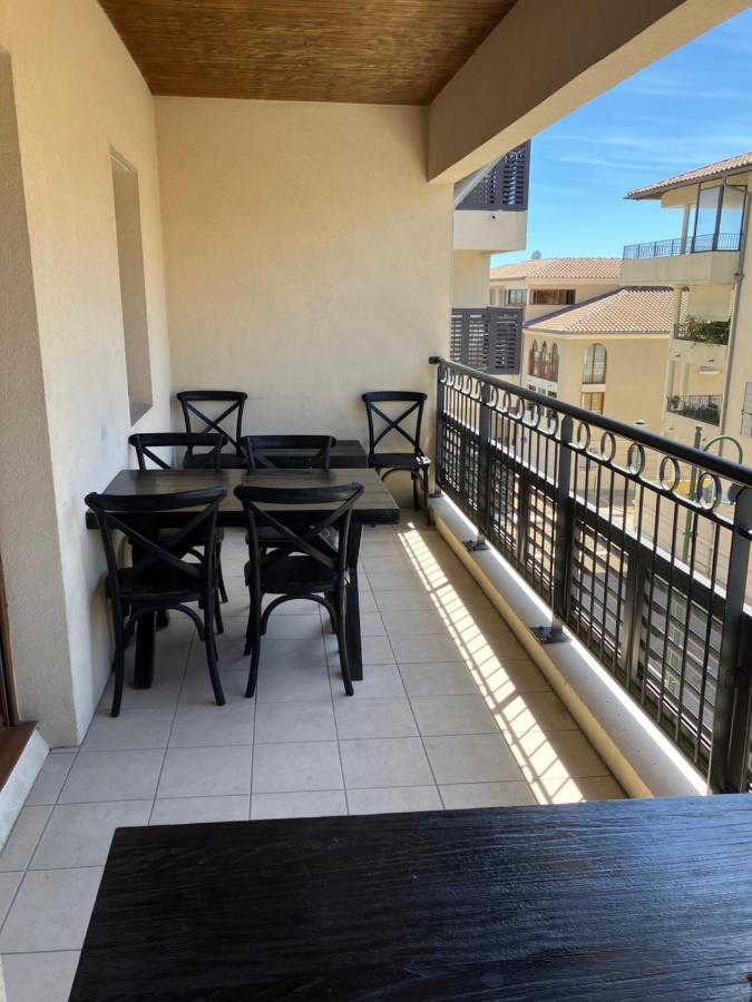 Superbe Appartement A Uzes Avec Place De Parking ภายนอก รูปภาพ