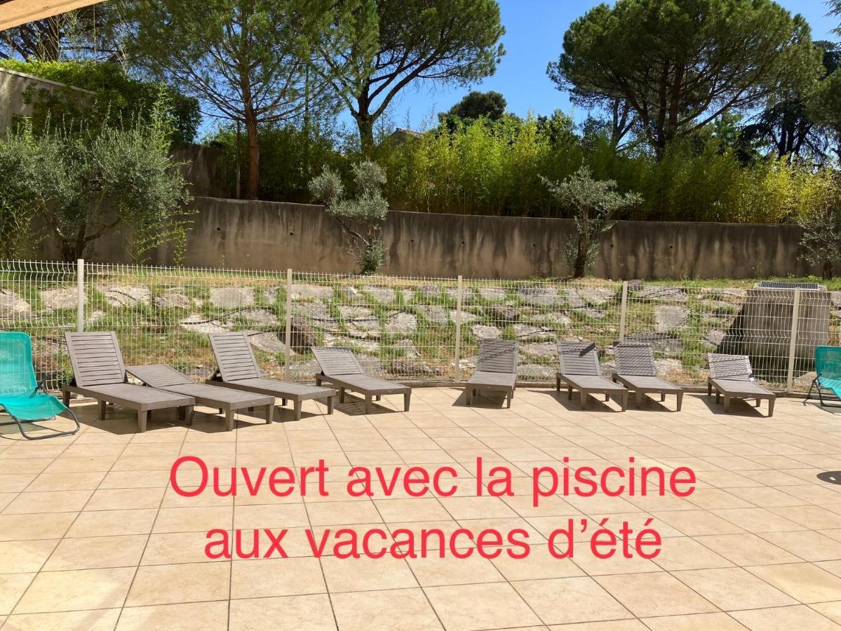 Superbe Appartement A Uzes Avec Place De Parking ภายนอก รูปภาพ