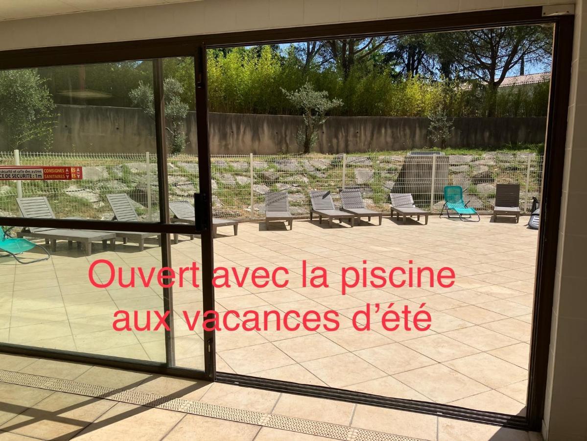 Superbe Appartement A Uzes Avec Place De Parking ภายนอก รูปภาพ